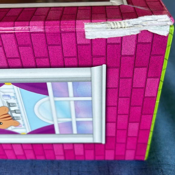 Calico Critters Carry and Play House - Picture 8 of 9